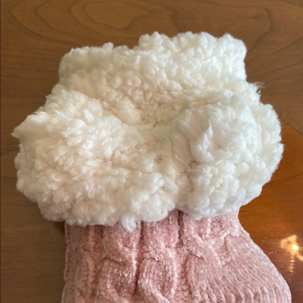 Muk Luks Blush Cable Knit Women's Socks - Picture 3 of 3